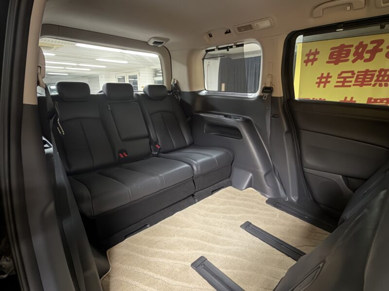 ELGRAND エルグランド ライダーブラックライン黒本革シート マニュアルシート【特別仕様車】【車検2年付】