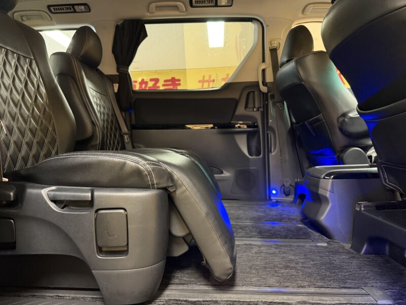 VELLFIRE ヴェルファイア 2.4Zプラチナセレクション【総合評価優良車】【特別仕様車】【カスタム】【車検2年付】