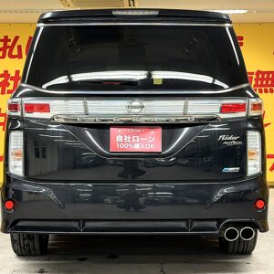ELGRAND　エルグランド　ライダーブラックライン黒本革シート　マニュアルシート【特別仕様車】【車検2年付】