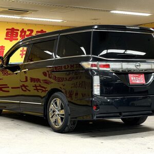 ELGRAND　エルグランド　ライダーブラックライン黒本革シート　マニュアルシート【特別仕様車】【車検2年付】